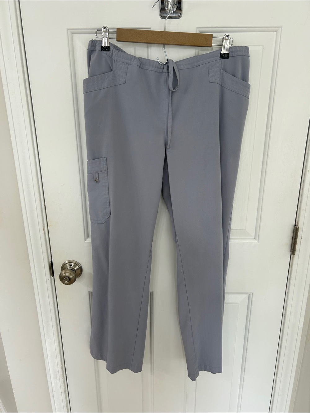 Large Grey's Anatomy Light Gray Women's Cargo Scrub Pants